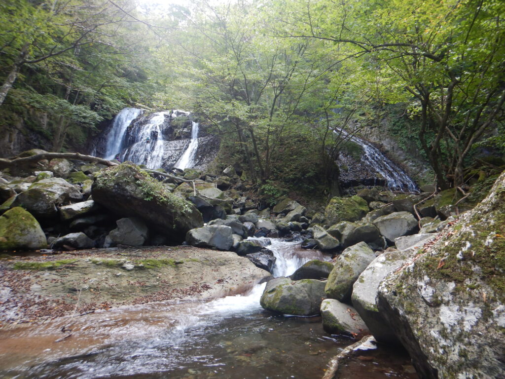 Hoko-hekireki Falls Sukkan-zawa thunder lightning named waterfall Japan