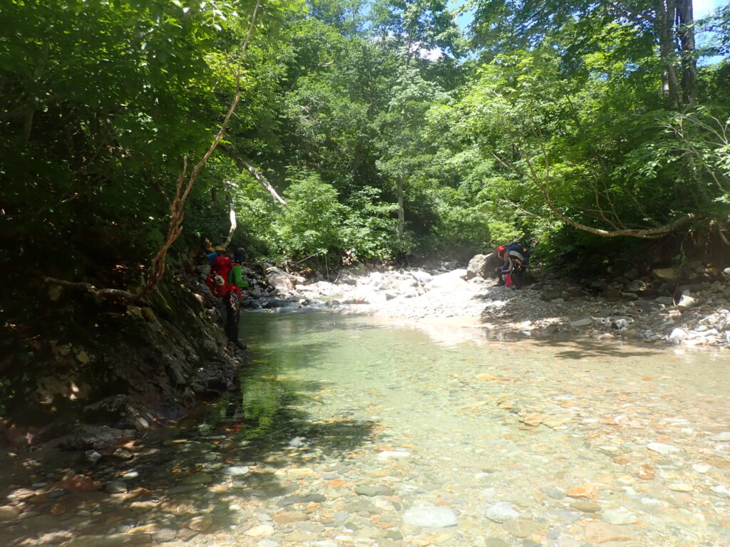 Tenkara fly fishing for Iwana in Kitanomata-zawa while stream climbing, sawanobori Japan