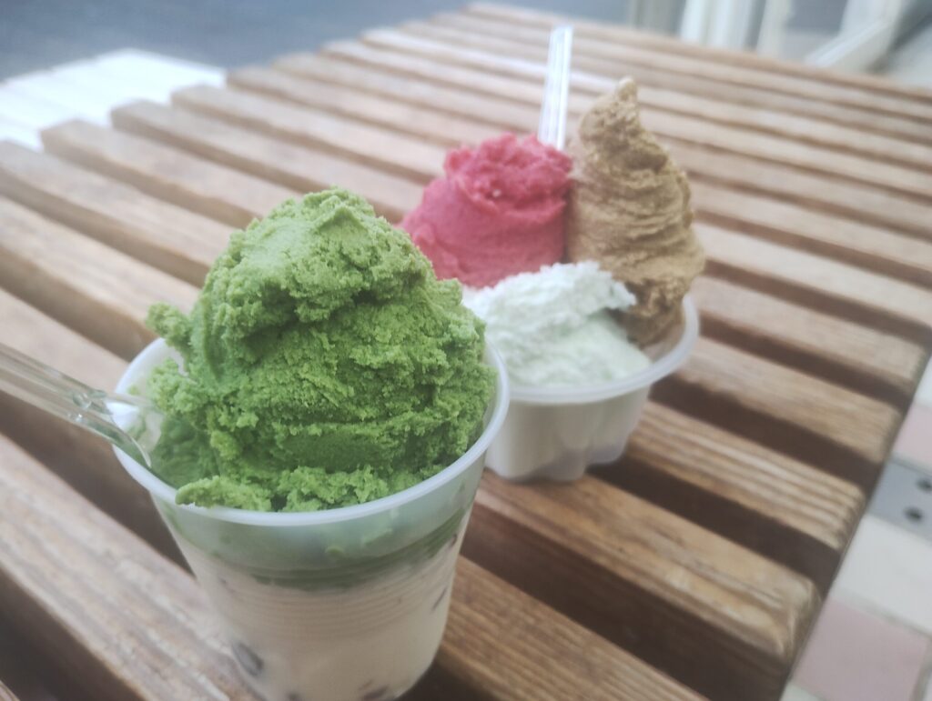 ア・ラ・モードキムラの彩り豊かなジェラートとアイスColorful gelato and ice cream from A La Mode Kimura.