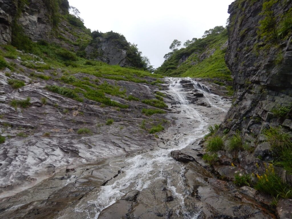 Upper section of 120-meter Ō-name-taki great slab fall, Sasaana-zawa Japan