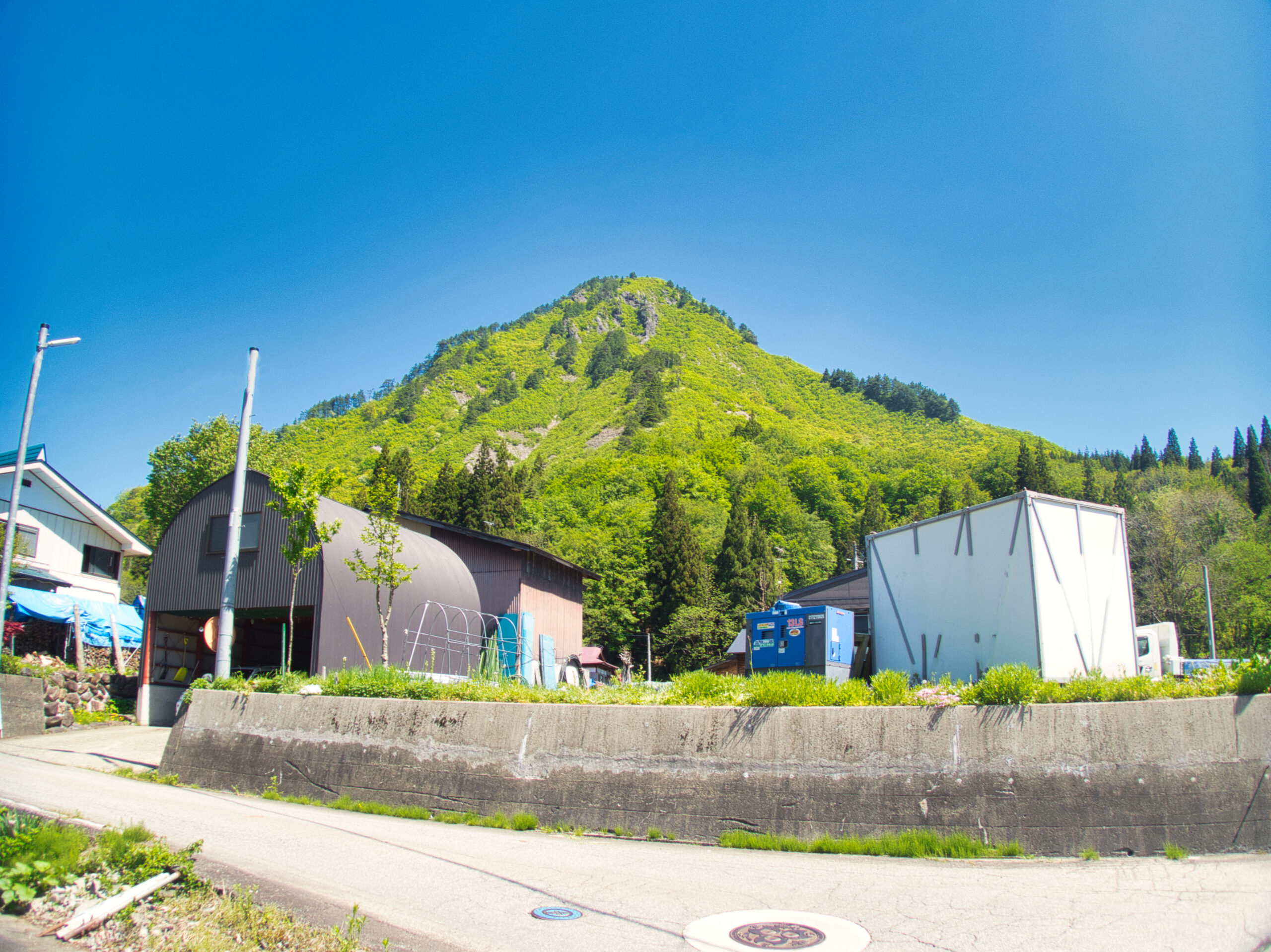 【山岳紀行】蒲生岳 ー 会津のマッターホルンを仰ぐ