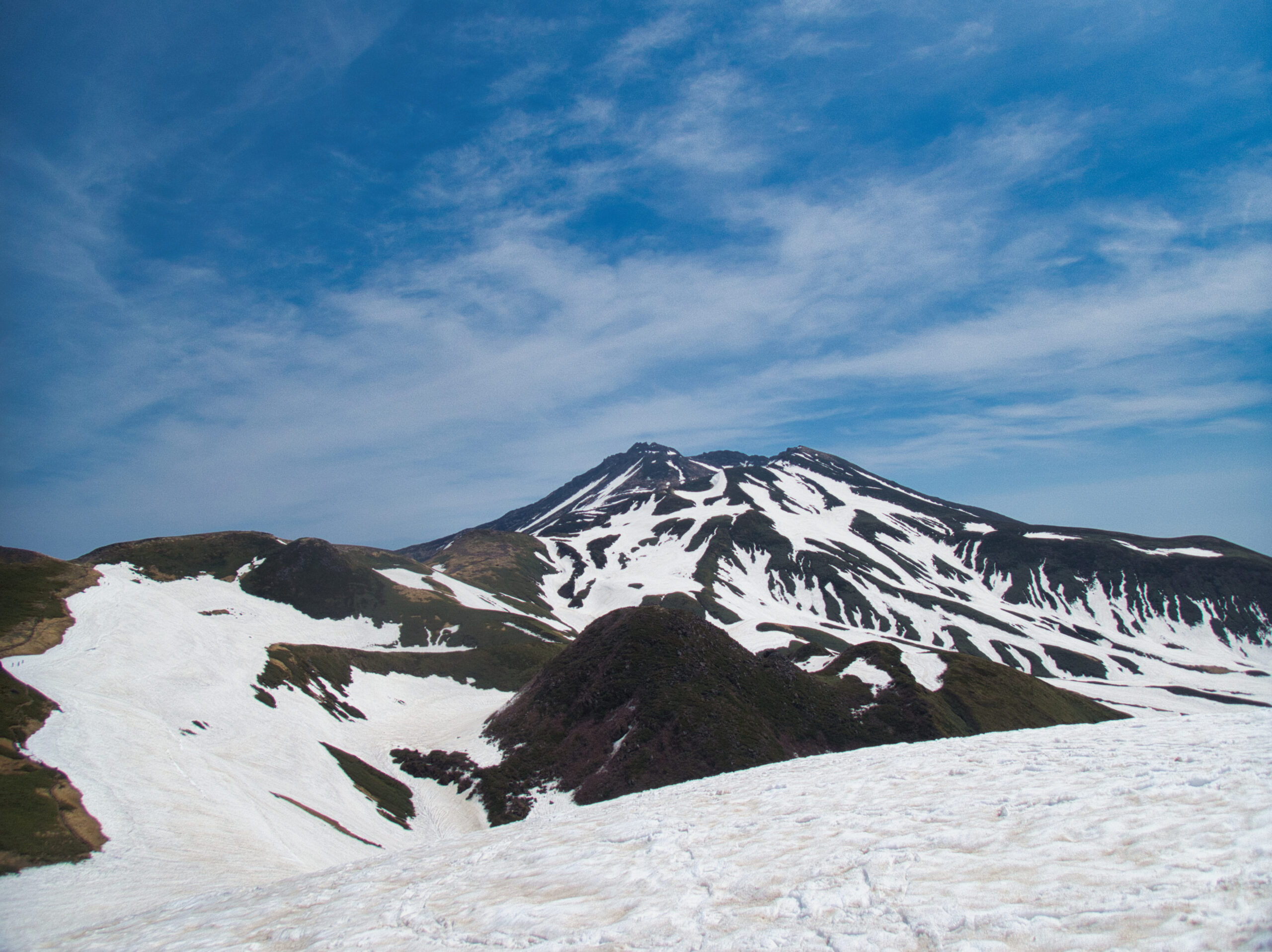 【山岳紀行】鳥海山・笙ヶ岳 ー 五月の出羽富士、忘れ物だらけの一日